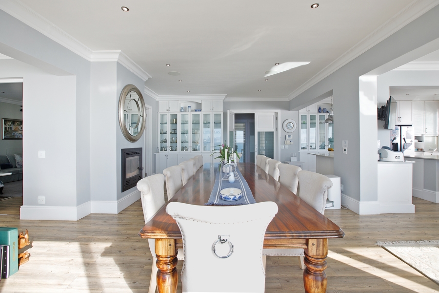 7 Bedroom Property for Sale in Cairnside Western Cape